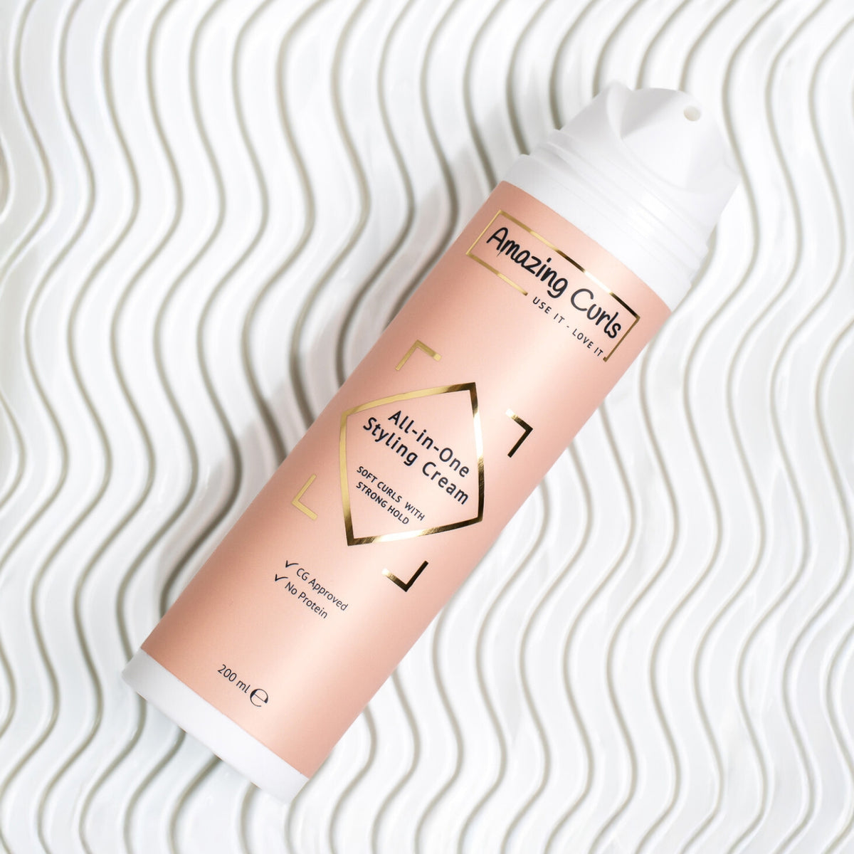 Formavimo kremas All-in-One Styling Cream